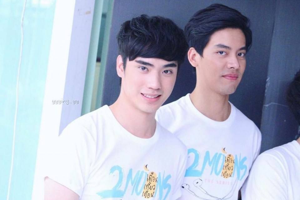 ( ตี๋ )ຂ້ອຍຮັກເຈົ້າໝົດໃຈข້อยฮักเจ้าหมดใจได้ยินบ่,อยากให้( ตี๋ )......