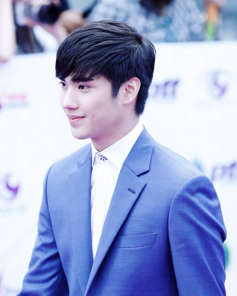 ( ตี๋ )ຂ້ອຍຮັກເຈົ້າໝົດໃຈข້อยฮักเจ้าหมดใจได้ยินบ่,อยากให้( ตี๋ )......