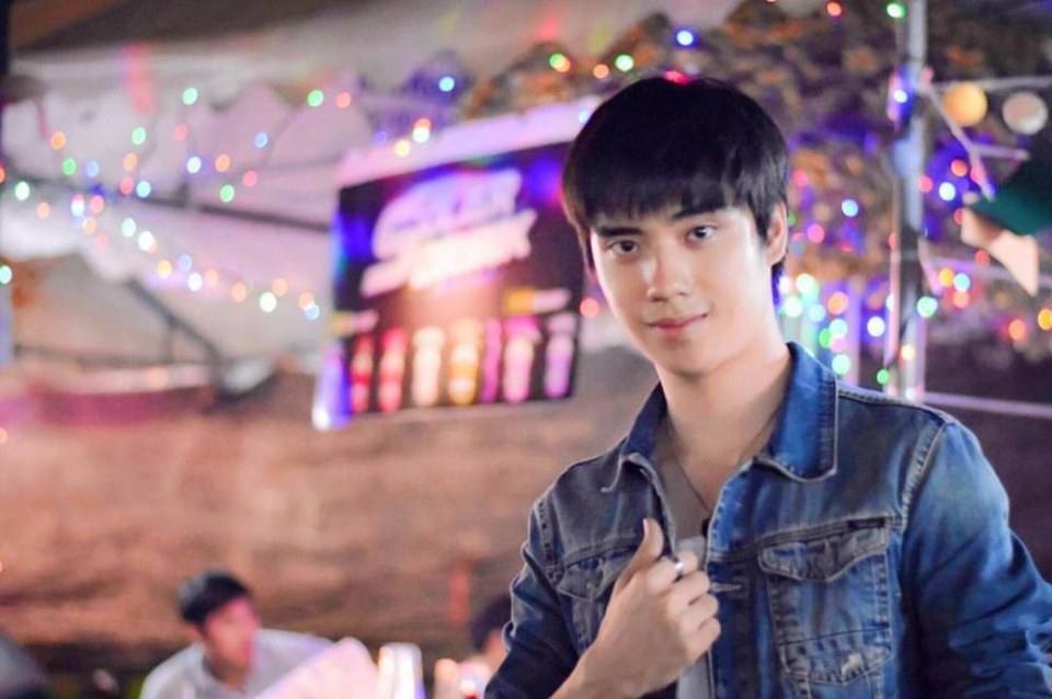 ( ตี๋ )ຂ້ອຍຮັກເຈົ້າໝົດໃຈข້อยฮักเจ้าหมดใจได้ยินบ่,อยากให้( ตี๋ )......