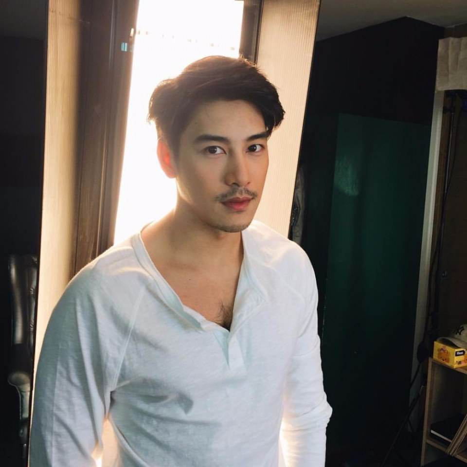 ดาราพาไปชิม