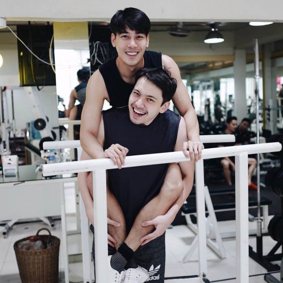 ดาราพาไปชิม