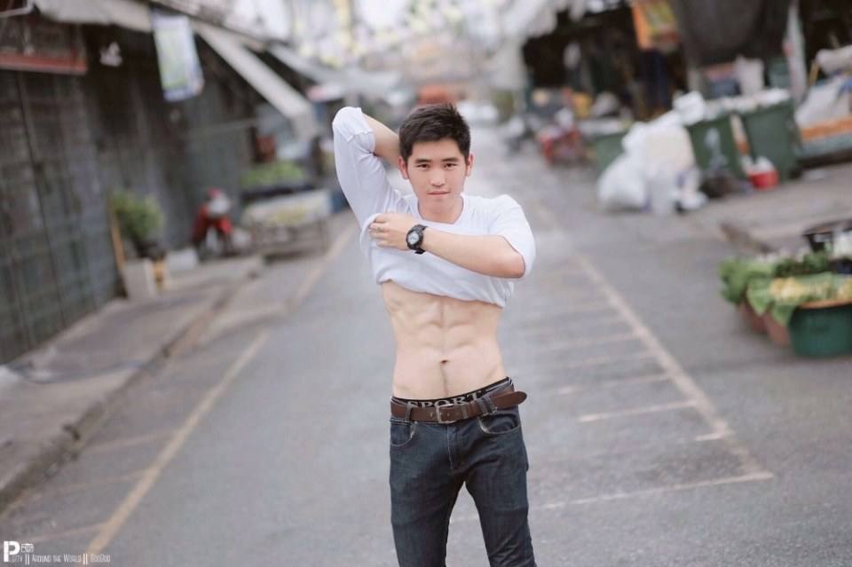 เด็กน้อยขนด๊กดก