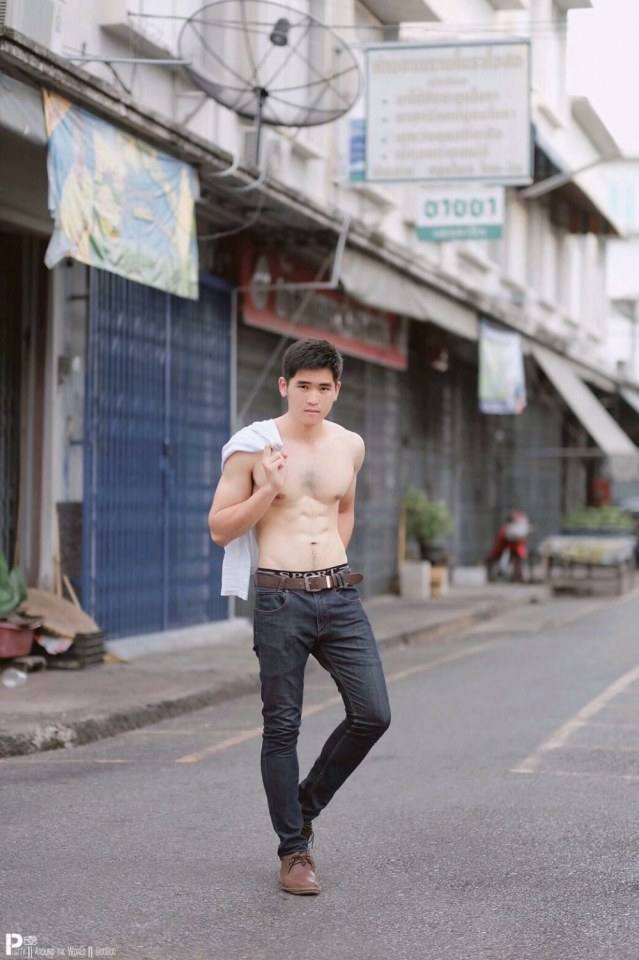 เด็กน้อยขนด๊กดก
