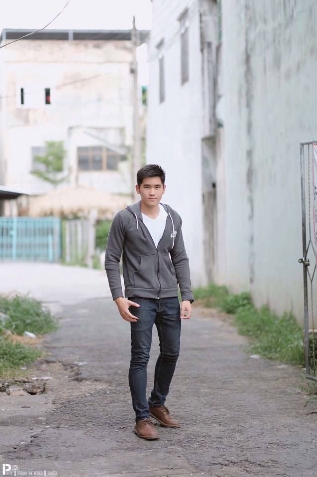 เด็กน้อยขนด๊กดก