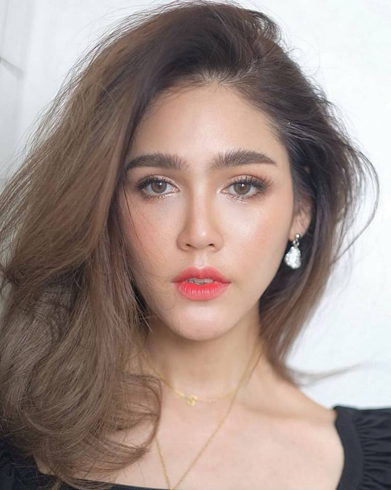 ชมพู่ อารยา