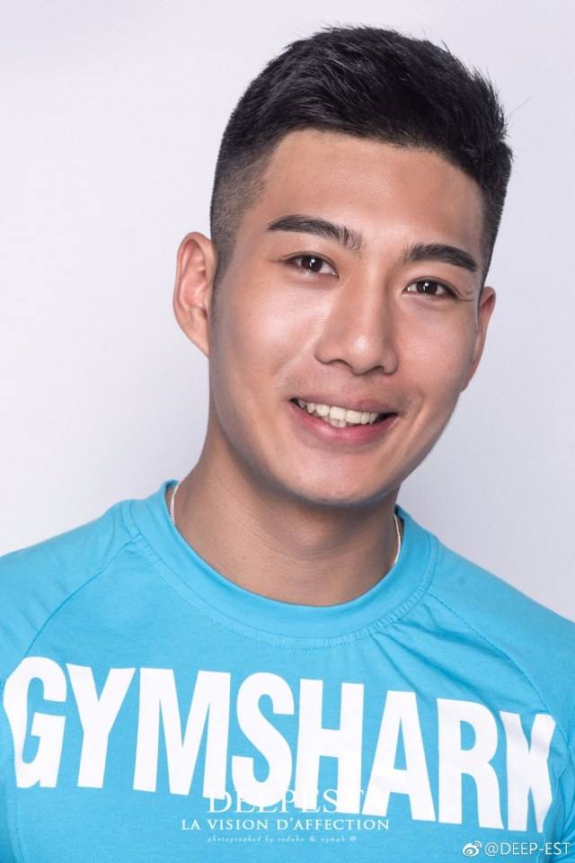 หนุ่มเนื้อแน่นๆ