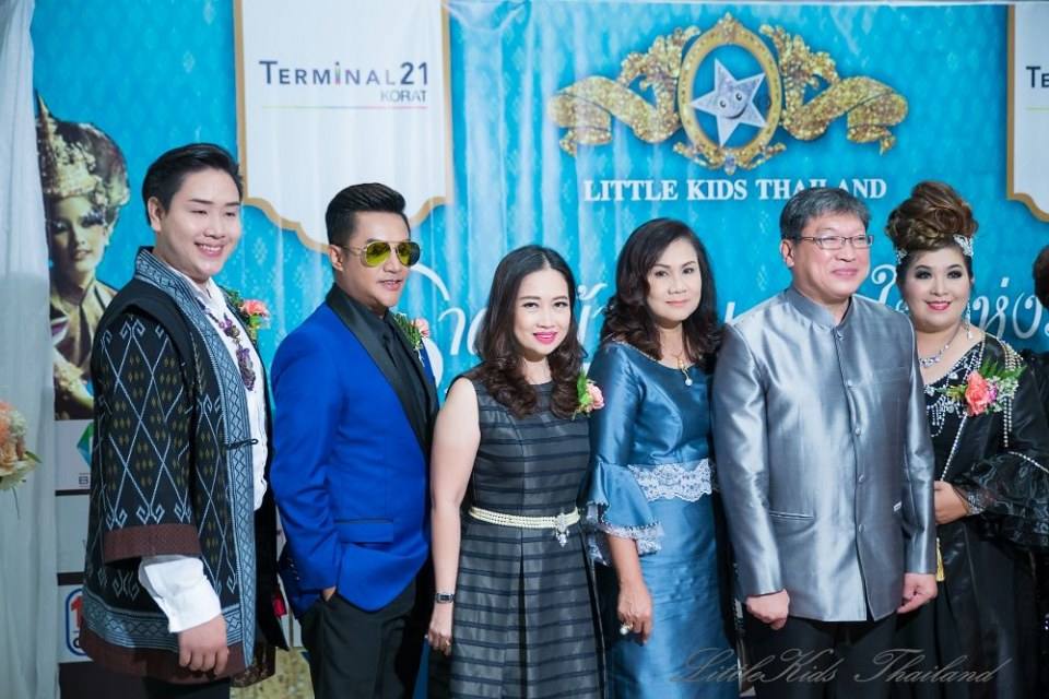 งานประกวดแฟชั่นโชว์เด็กที่ดีระดับประเทศ ราตรีผ้าไหมสายใยแห่งรัก