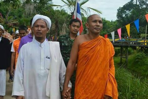 พุทธ คริสต์ อิสลาม