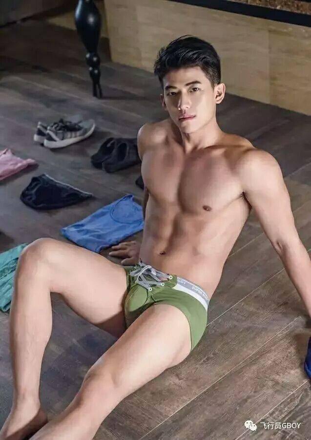 หล่อ น่ารัก หุ่นดี เซ็กซี่ ใหญ่