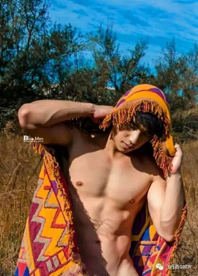 หล่อ น่ารัก หุ่นดี เซ็กซี่ ใหญ่
