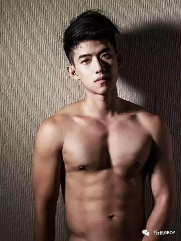 หล่อ น่ารัก หุ่นดี เซ็กซี่ ใหญ่