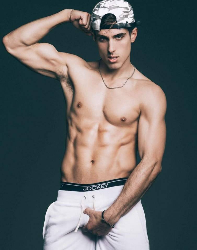 hot male 145 (18+)