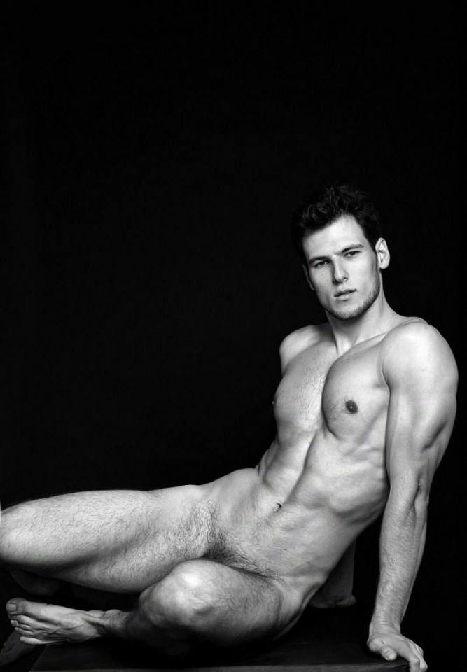 hot male 145 (18+)