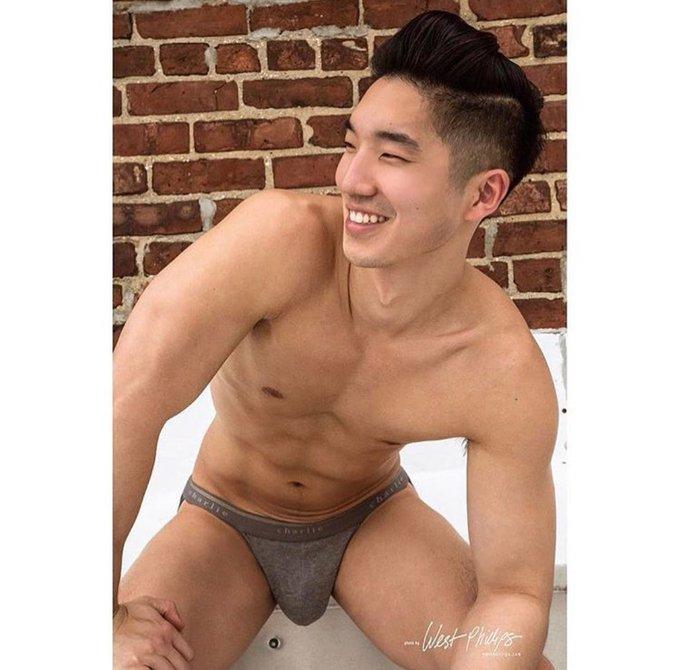 hot male 145 (18+)