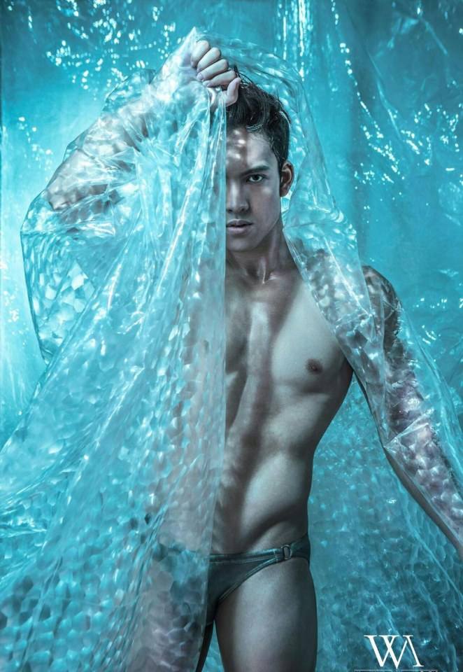 hot male 147 (18+)
