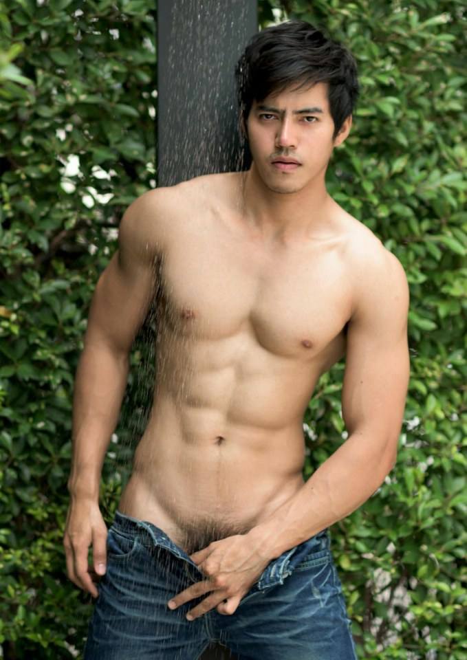 hot male 147 (18+)