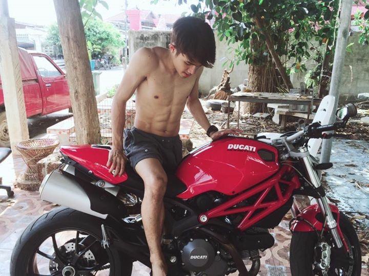 อยากกินน้ำมะพร้าว