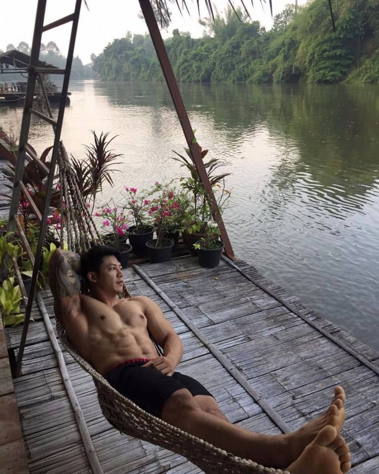 ล่ำๆทำเอาแฉะ