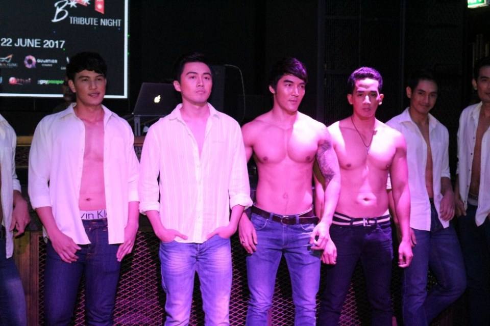 หนุ่มแซ่บส์ นายแบบสุดฮอต