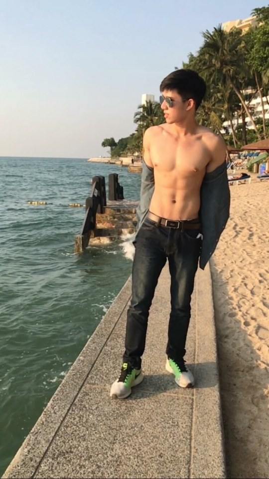 โอ๊ต บ่าวเหนือขาวๆ FB: พิริยะ ฮาร์