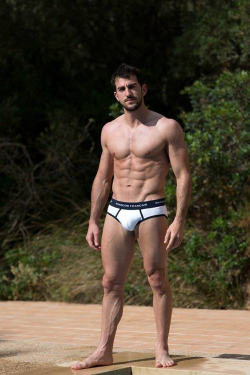 hot male 150 (18+)