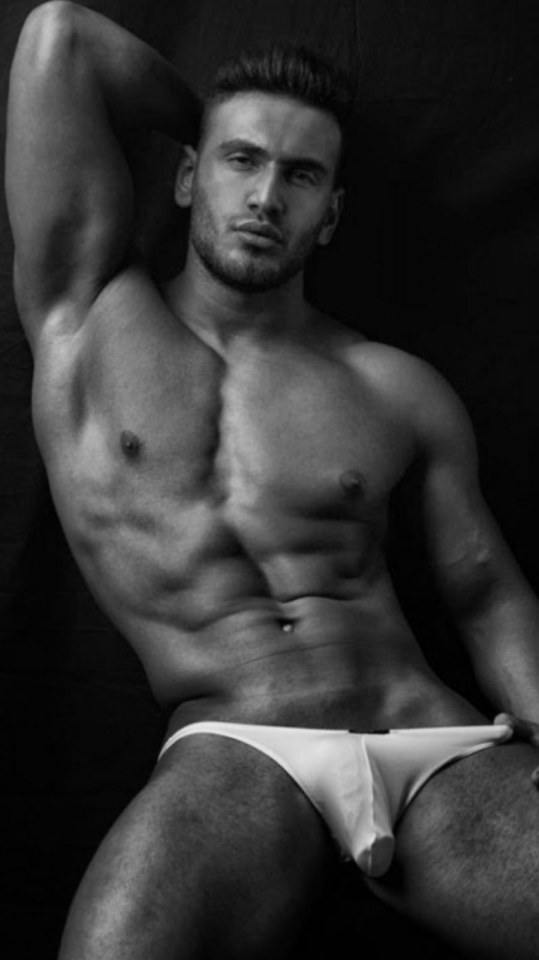 hot male 150 (18+)