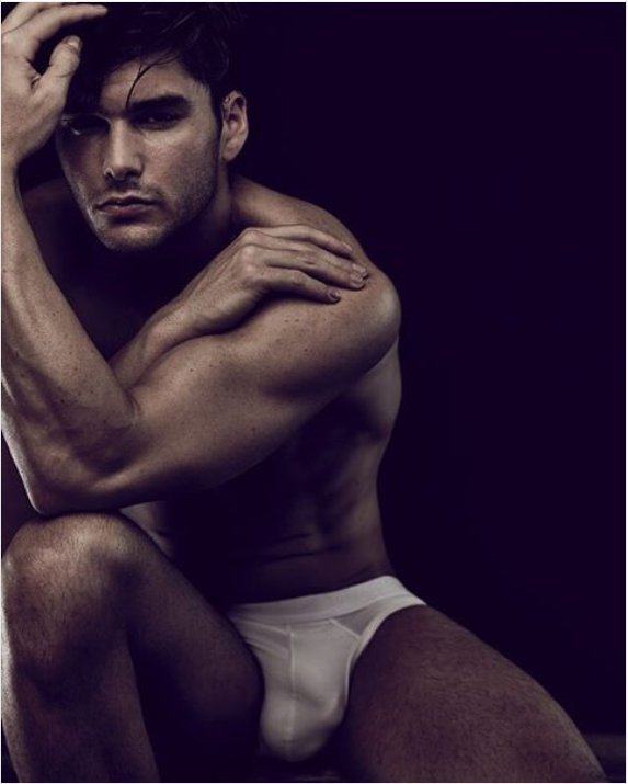hot male 150 (18+)