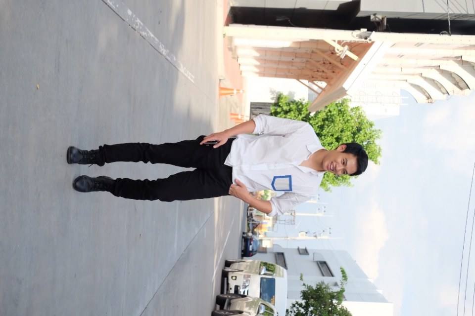 นี้คือการเดินถ่ายรูป😅😍หล่อ