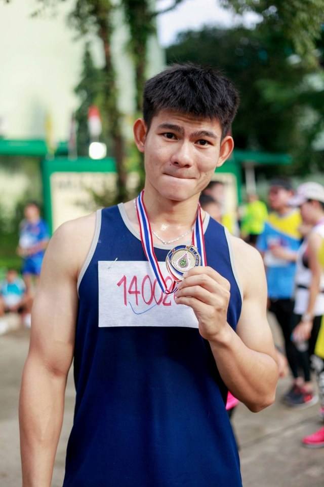 ผู้ชายโชว์ของ 2,031