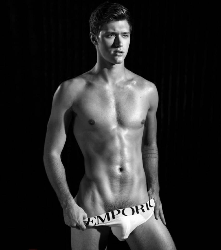 hot male 151 (18+)
