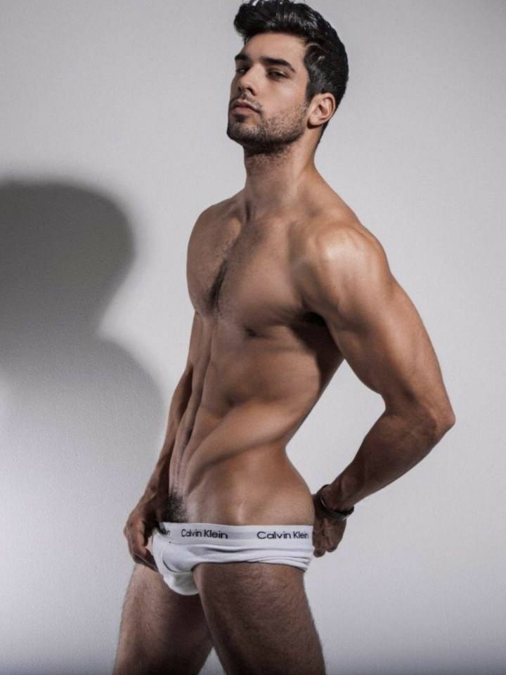 hot male 151 (18+)