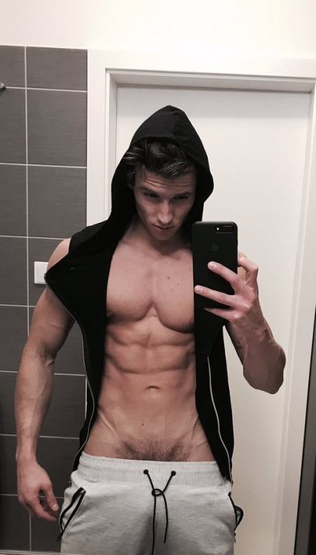 hot male 151 (18+)