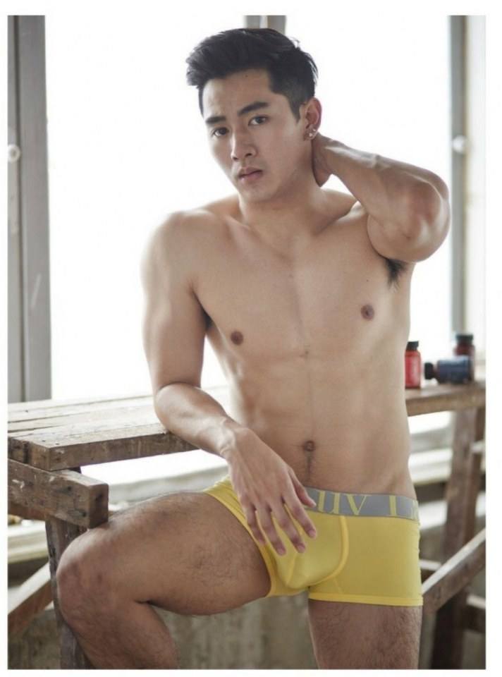 hot male 151 (18+)