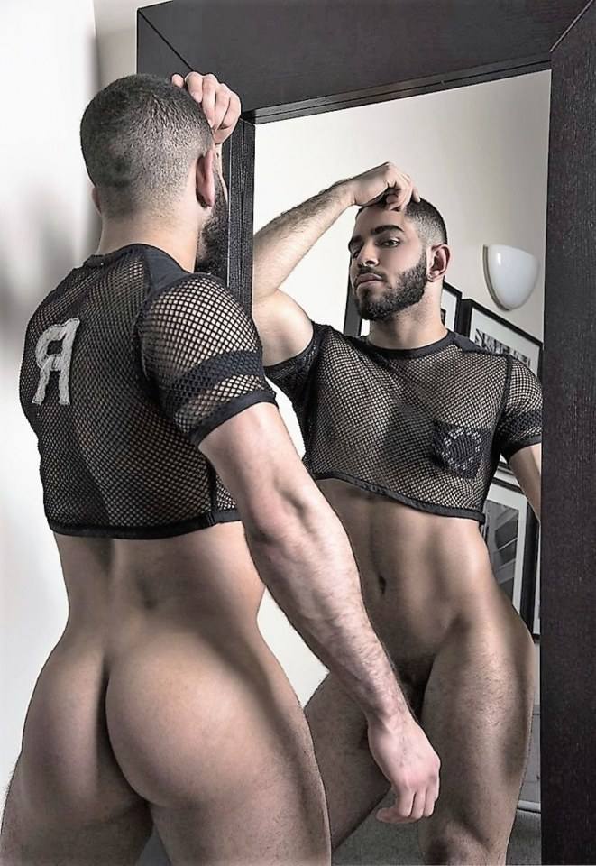 hot male 152 (18+)