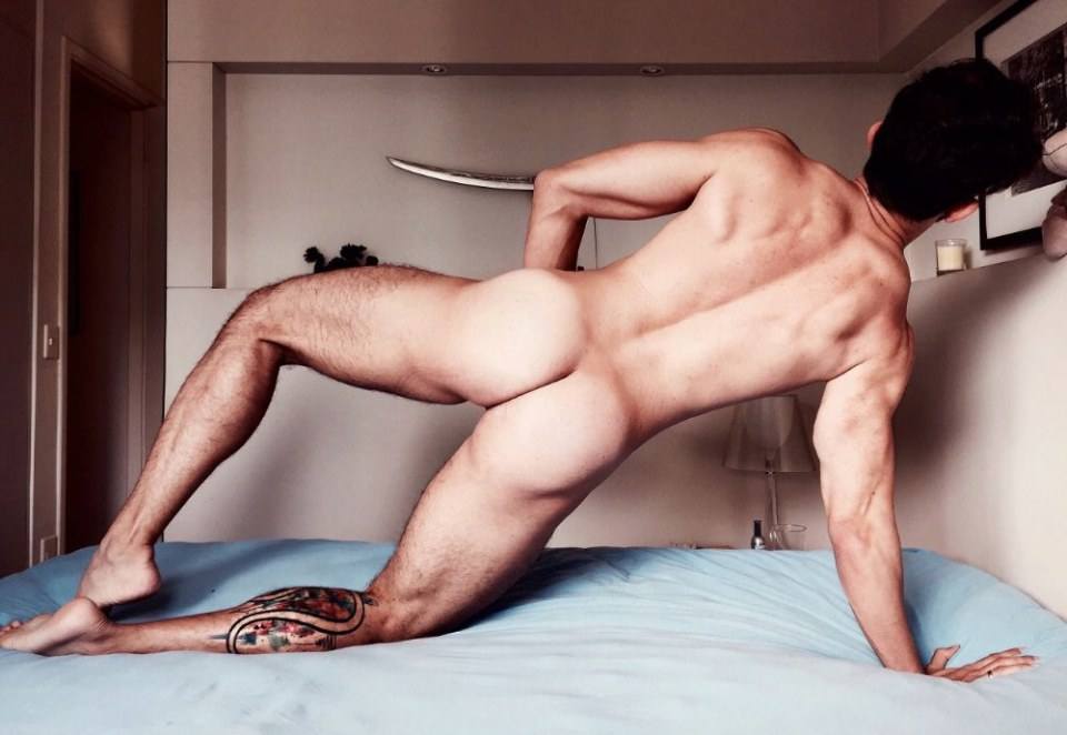 hot male 152 (18+)