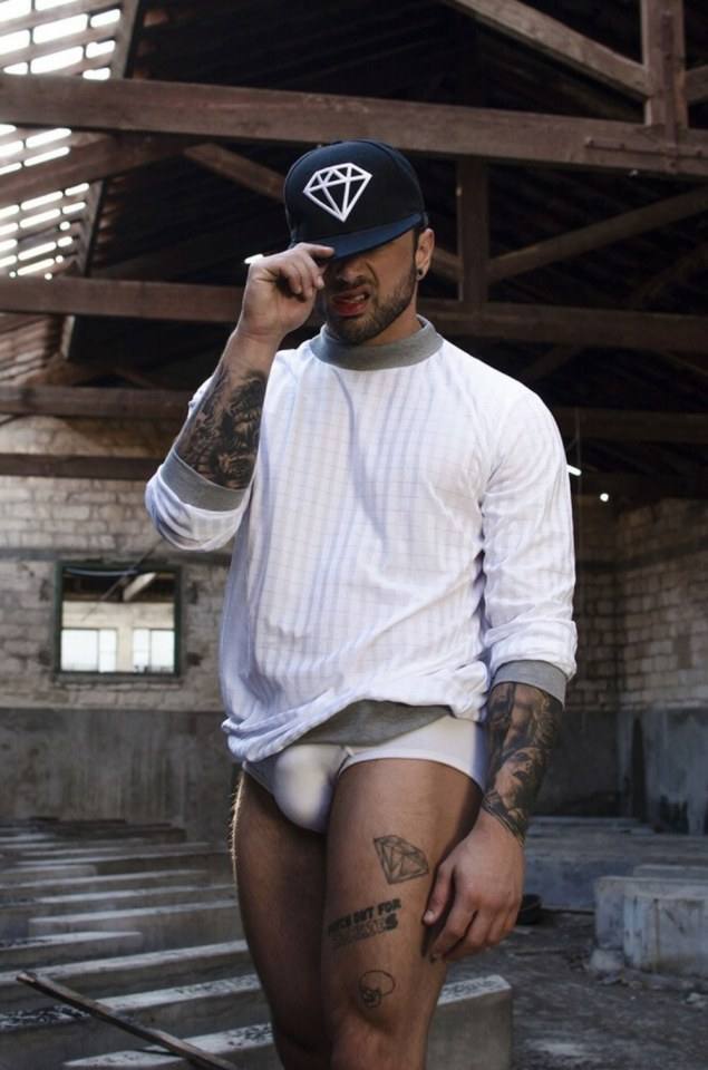 hot male 152 (18+)