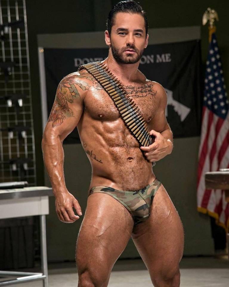 hot male 152 (18+)