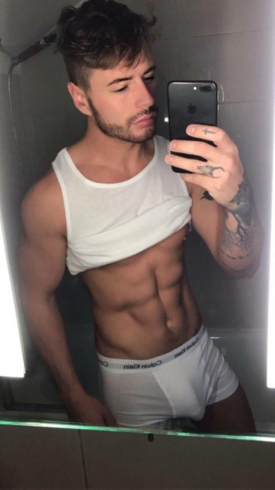 hot male 152 (18+)