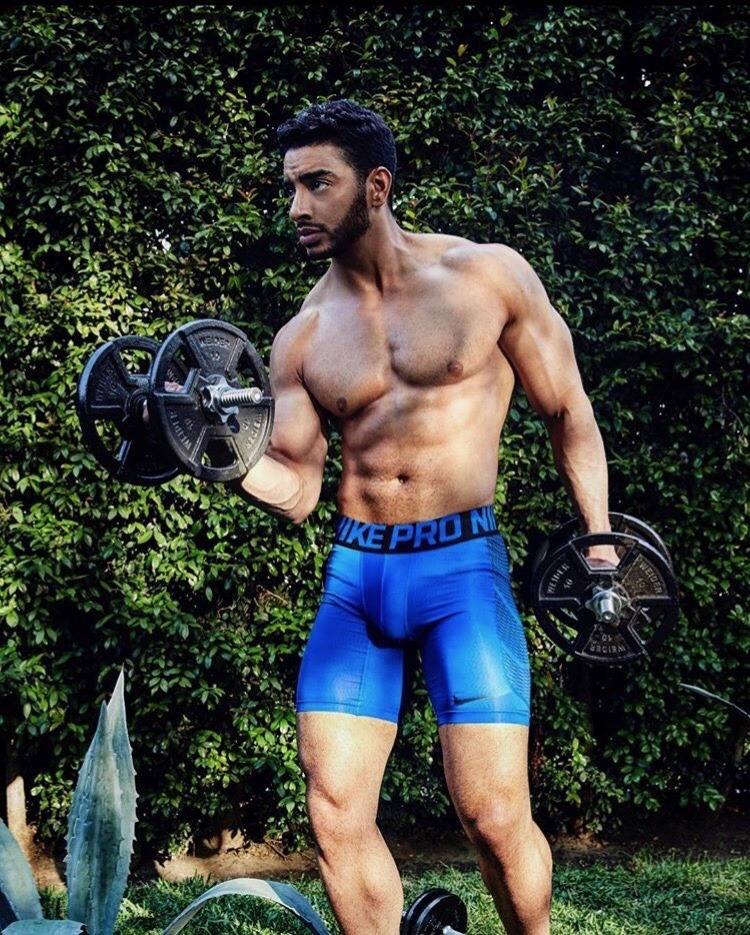 hot male 152 (18+)