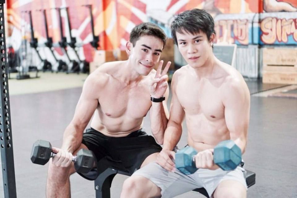 แข่งกันล่ำ งานดีมาก