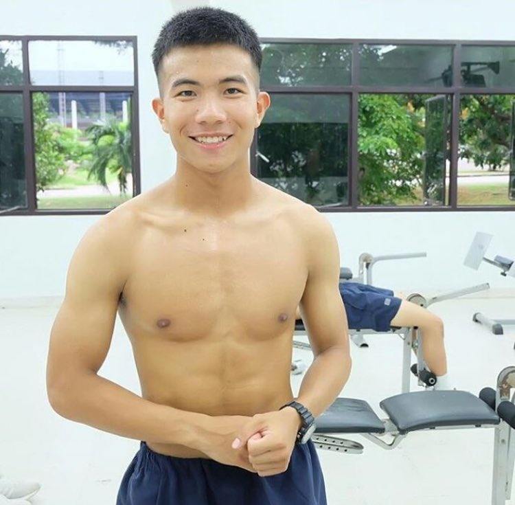 น่าจับถอดลากเข้าห้อง