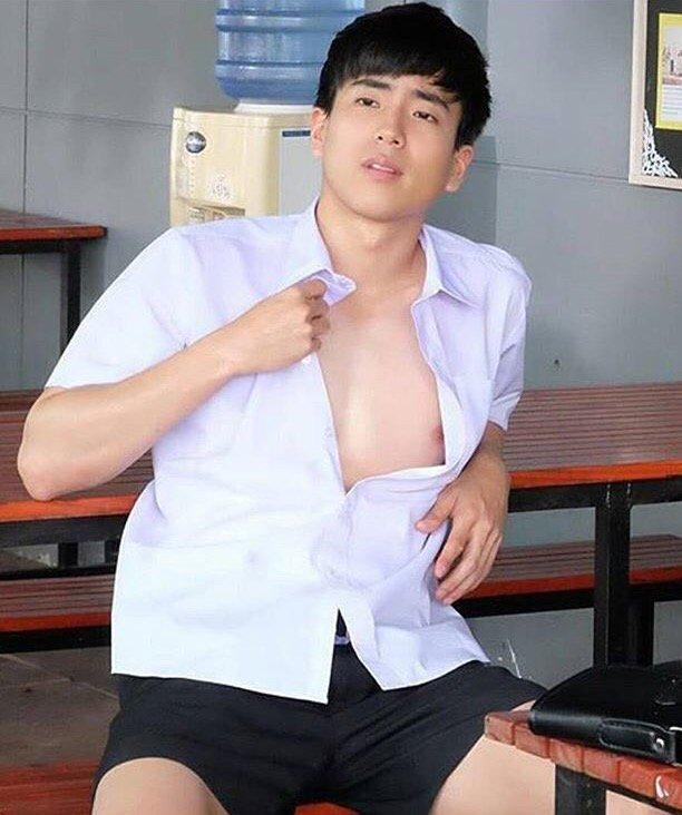 น่าจับถอดลากเข้าห้อง