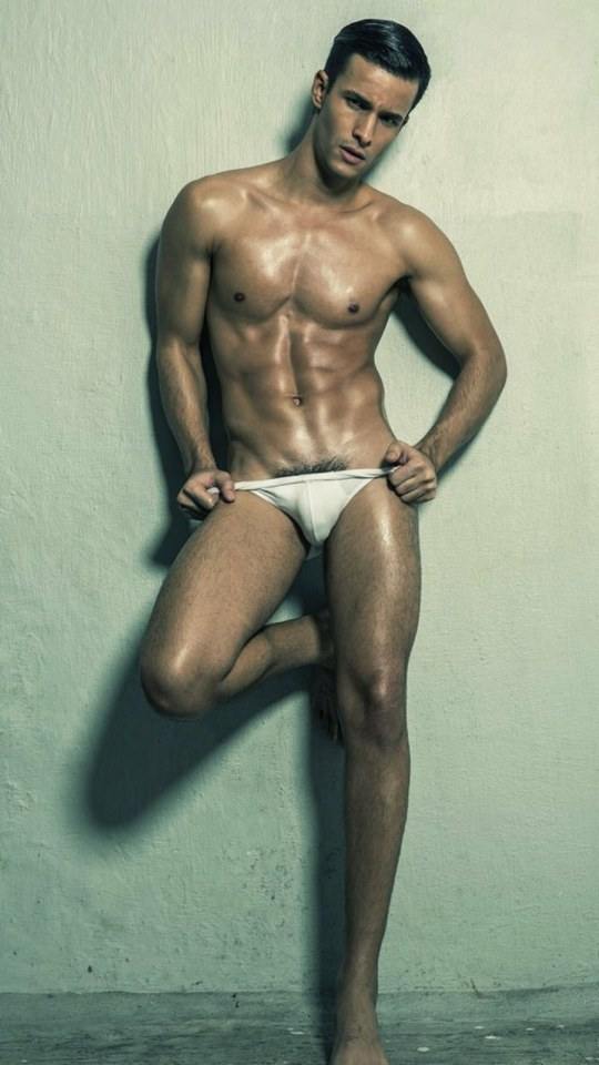 hot male 159 (18+)