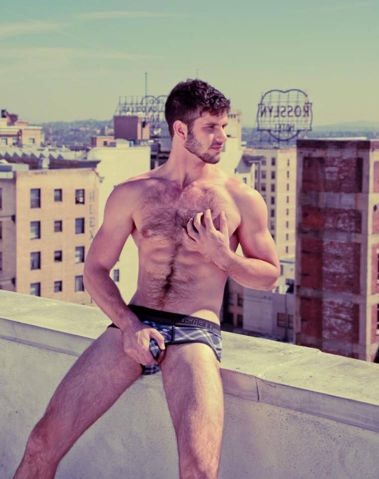 hot male 159 (18+)