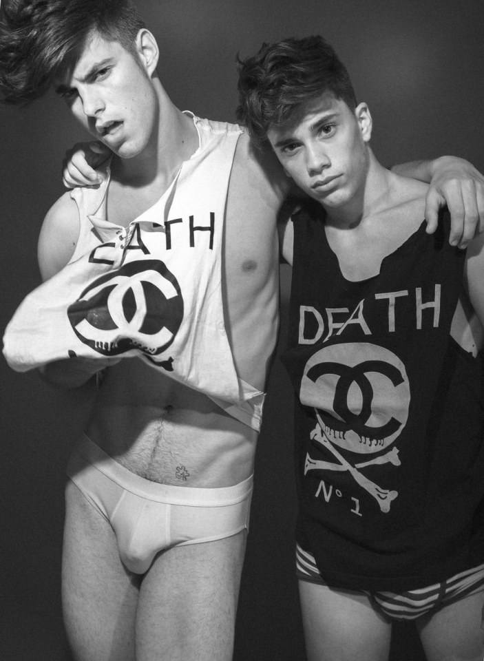 hot male 159 (18+)