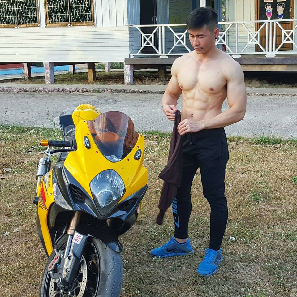 คลั่งรักนักกล้าม
