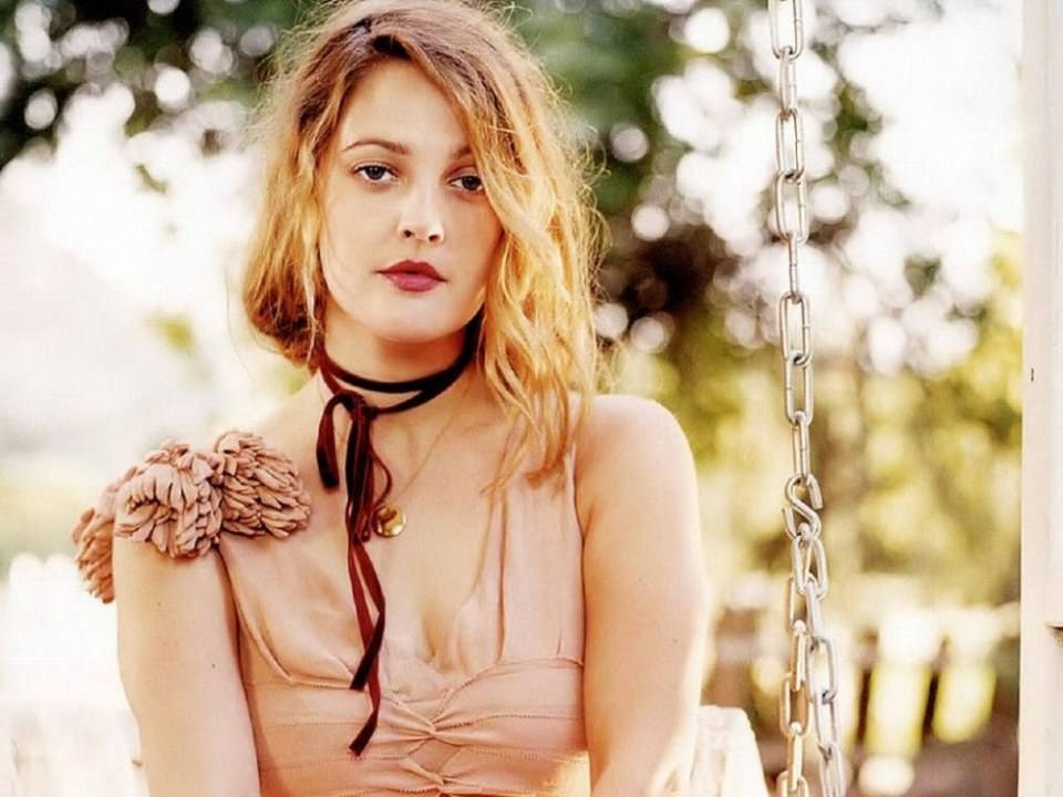ยังจำเธอคนนี้ได้ไหมกับ สาวสวย ร่างอวบ ดรูว์ แบร์รีมอร์ Drew Barrymore