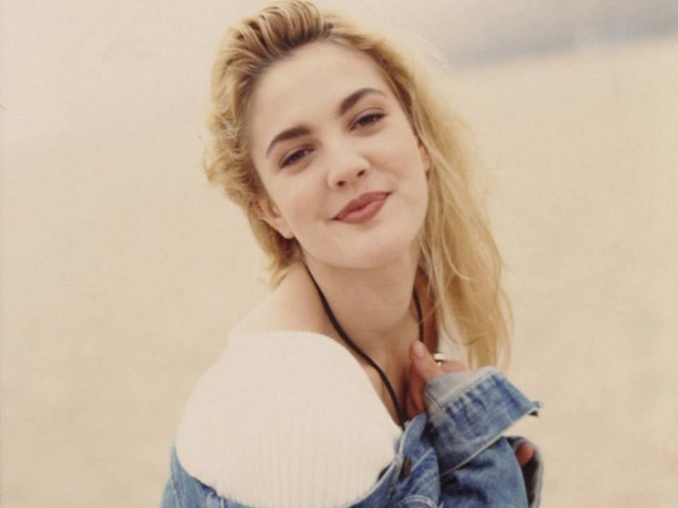 ยังจำเธอคนนี้ได้ไหมกับ สาวสวย ร่างอวบ ดรูว์ แบร์รีมอร์ Drew Barrymore