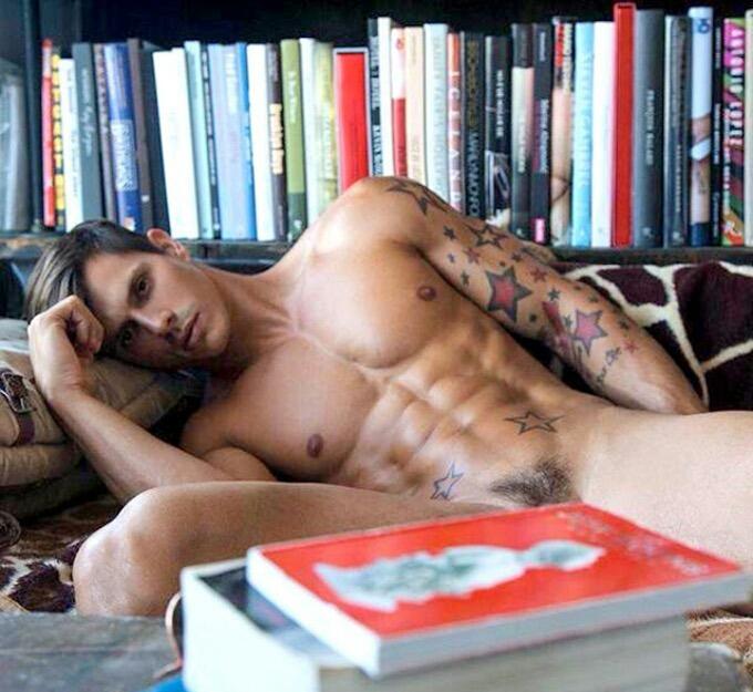 hot male 164 (18+)