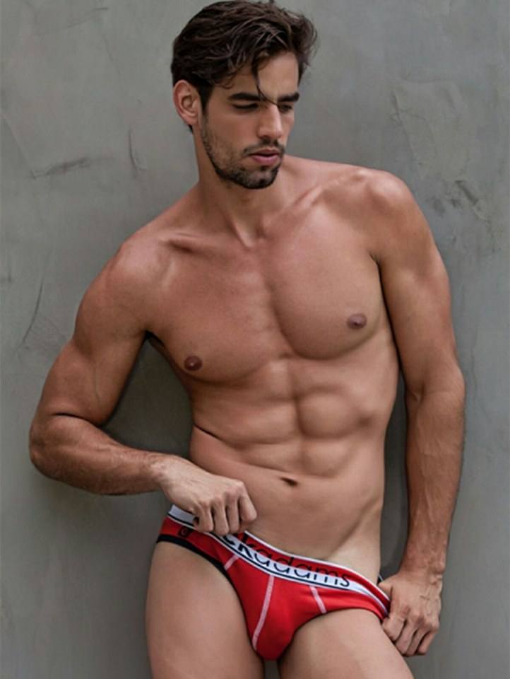 hot male 164 (18+)